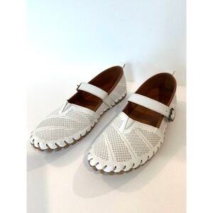 Biza White Leather Laser Cut Mary Jane Flats Shoes Women 39/8 Comfort Travel